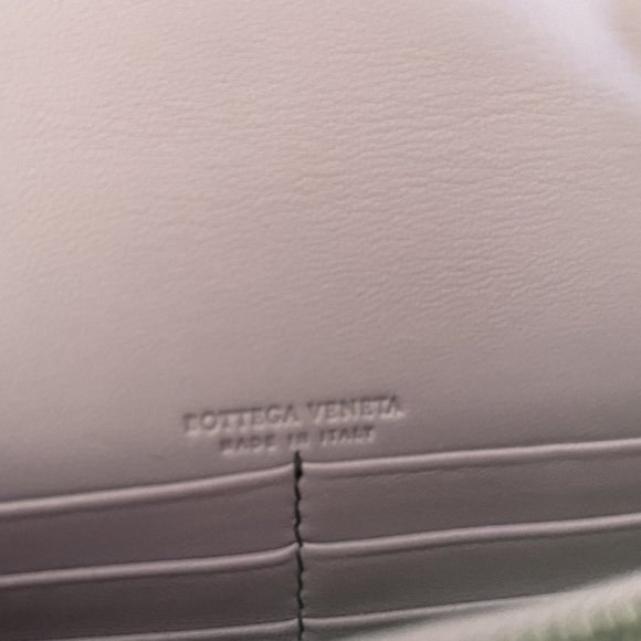 NWT Bottega Veneta leather clutch with chain - Authentic - Picture 10 of 16